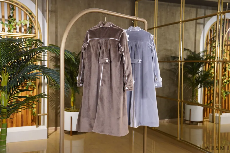Brown Velvet Paris Coat With Details — photo 4